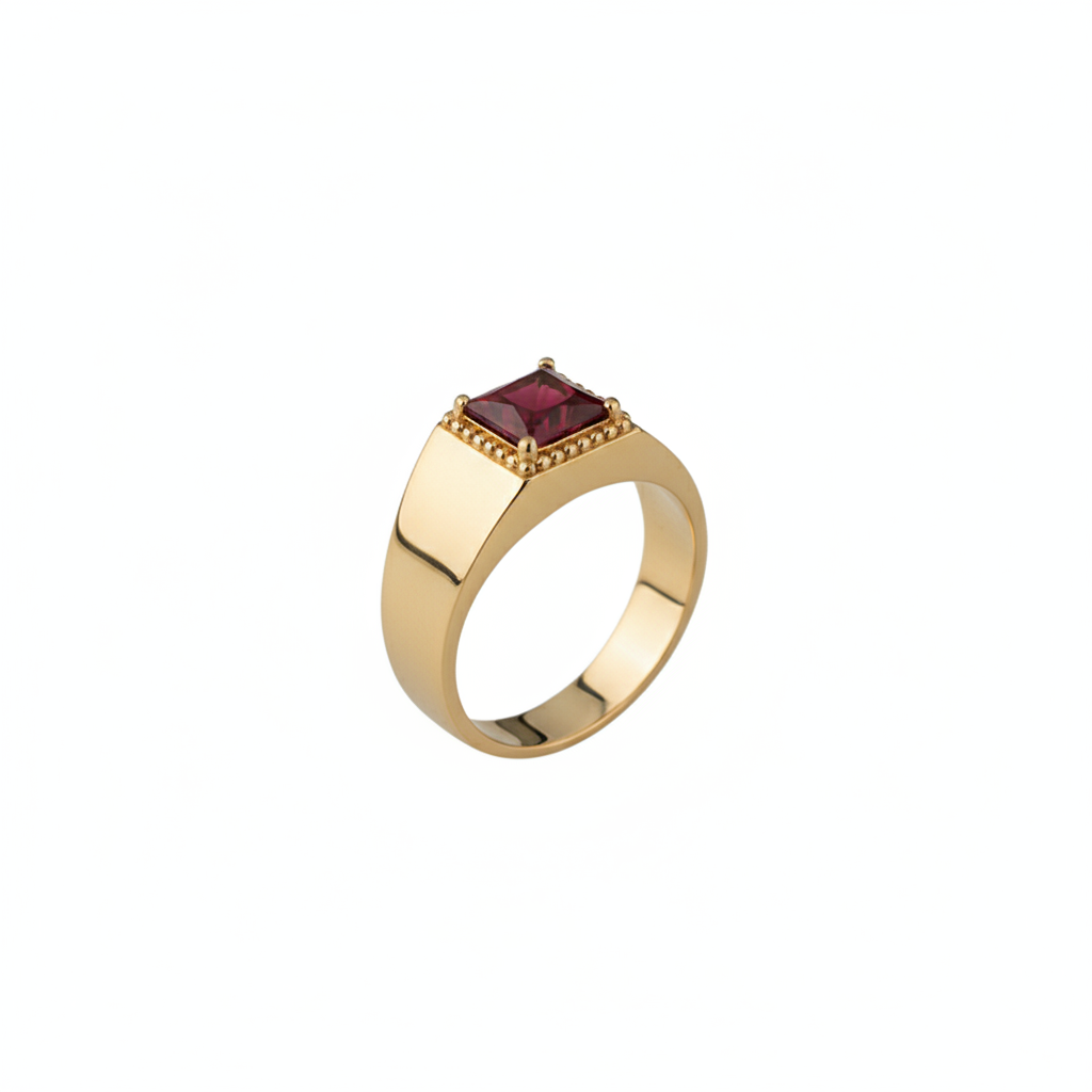 Luxe vintage ruby ring witte achtergrond