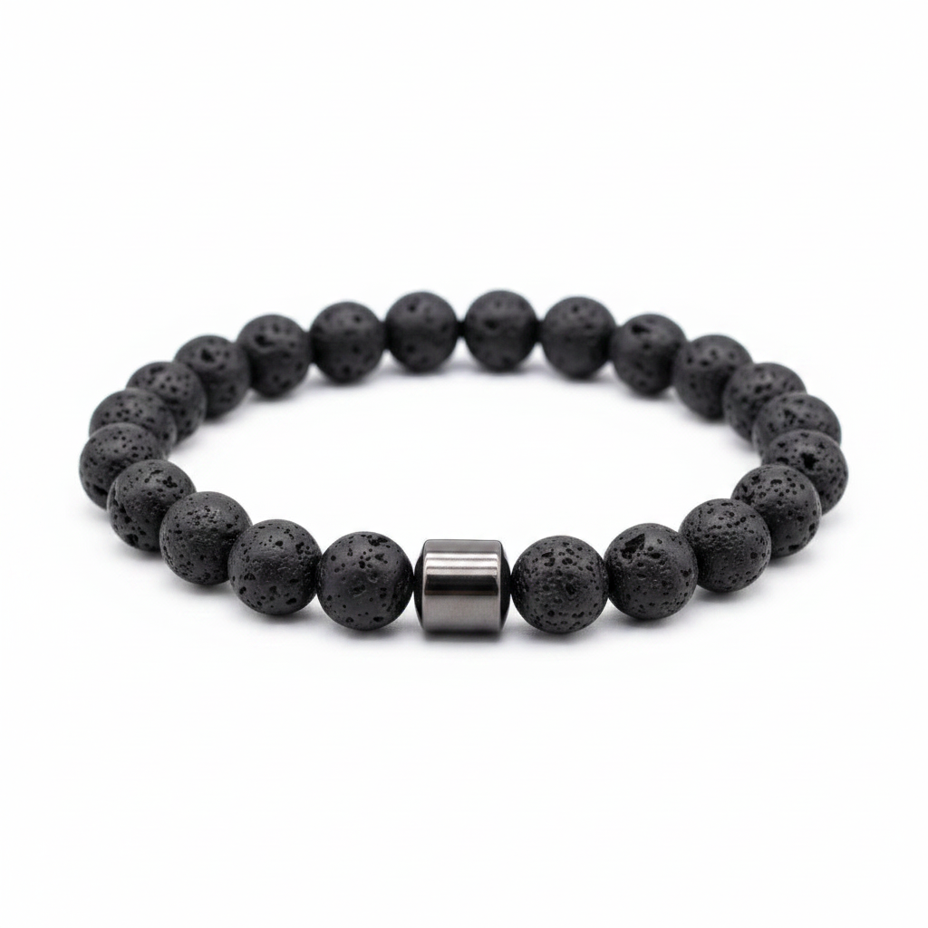 Zwarte lava kralenarmband witte achtergrond